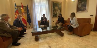 El CES-CV entrega la “Memoria Socieconómica y Laboral de la CV 2020” al presidente del Consell